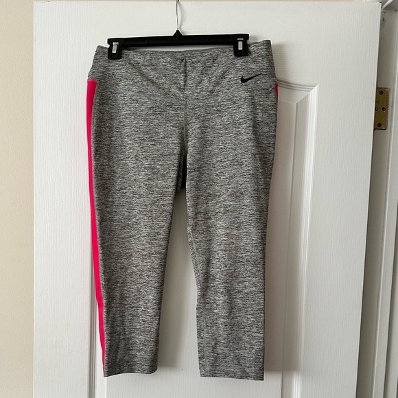 Nike Crop Training Dri-Fit Capri Leggings Pink/Gray Combo - Size Medium💛 - Picture 2 of 6
